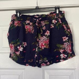Floral flowy shorts with pockets